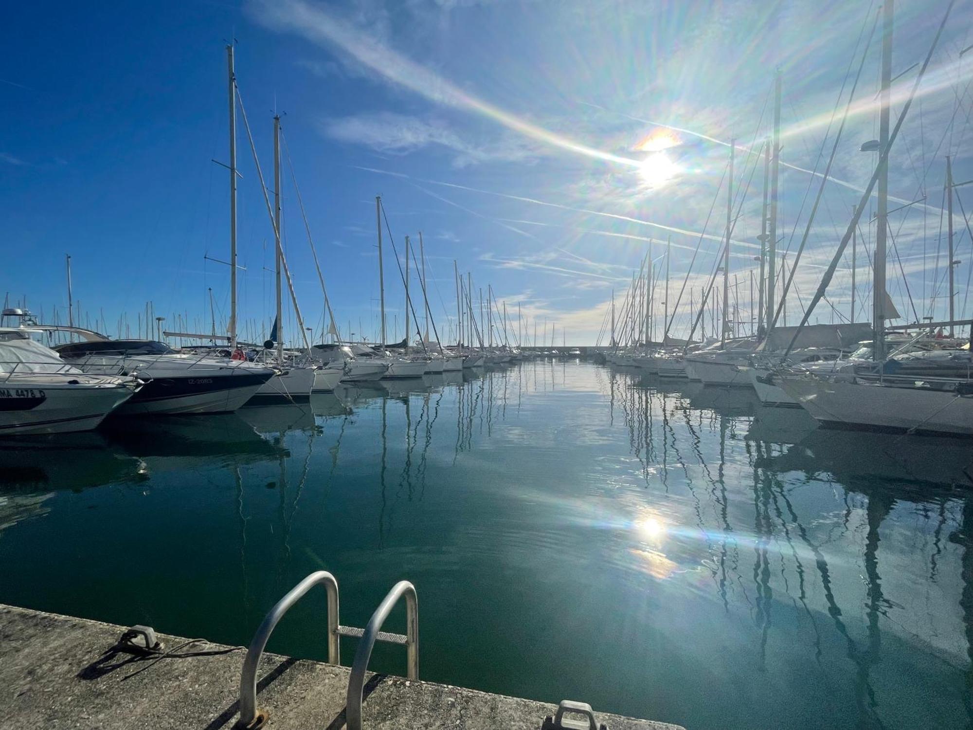 מנטון Superbe Appartement En Bord De Mer, Pres Du Centre Et Des Plages מראה חיצוני תמונה