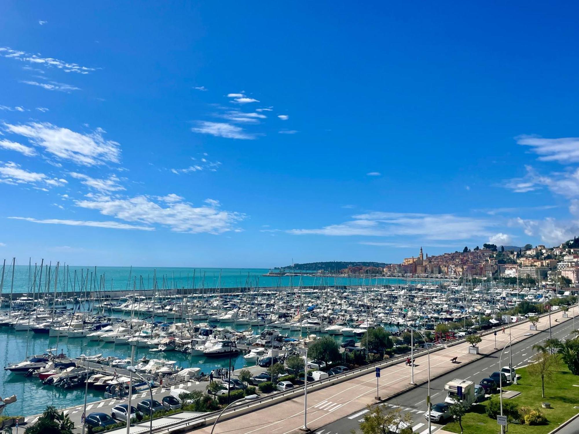 מנטון Superbe Appartement En Bord De Mer, Pres Du Centre Et Des Plages מראה חיצוני תמונה