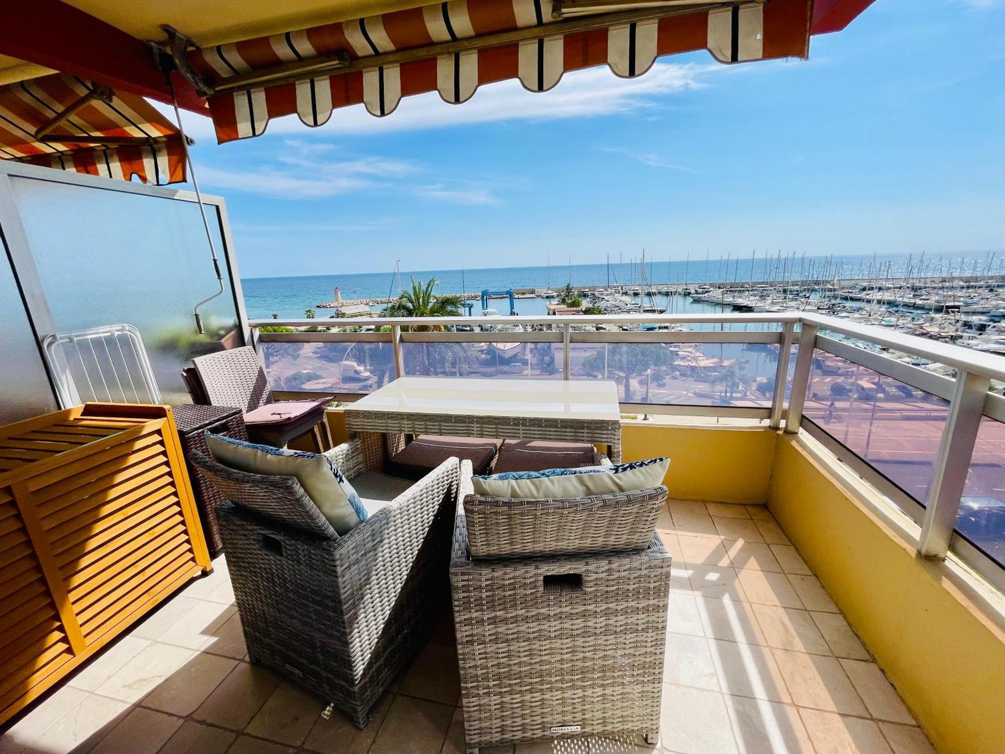 מנטון Superbe Appartement En Bord De Mer, Pres Du Centre Et Des Plages מראה חיצוני תמונה